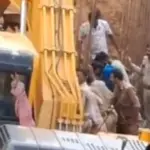 आगरा में नाला निर्माण के दौरान बड़ा हादसा, मिट्टी धंसने से दो मजदूरों की मौत | agra news