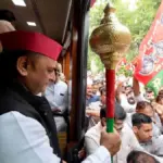 रायबरेली से अखिलेश यादव ने फूंका 2027 का बिगुल, बुलडोजर और गदा से दिया सियासी संदेश | up politics news
