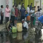 आगरा-कानपुर हाईवे पर टैंकर और ट्रॉला की भिड़ंत, सड़क पर बहा हजारों लीटर डीजल | agra news