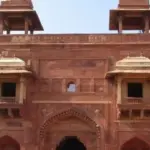फतेहपुर सीकरी के ऐतिहासिक जोधाबाई पैलेस की होगी केमिकल क्लीनिंग, फिर चमकेगा मुगलकालीन सौंदर्य | agra news