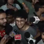 तिहाड़ जेल से रिहा हुए कॉकरोच जनता पार्टी के नेता सौरव दास और आशुतोष रांका | delhi news