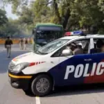 दिल्ली में संभावित प्रदर्शन से पहले पुलिस की बड़ी कार्रवाई, 15 जिलों में छापेमारी और गिरफ्तारियां | delhi news