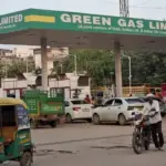 आगरा में वाहन चालकों को झटका, दो महीने में दूसरी बार महंगी हुई सीएनजी | agra news